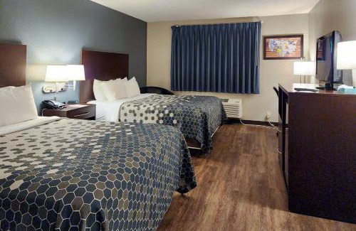 Ortonville Cabin | Pet-Friendly Econo Lodge: Guest Rated 10/10 for Families