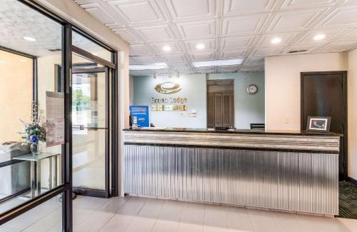 Pocomoke City Cabin | Budget-Friendly Econo Lodge in Pocomoke City with Pool & Pets