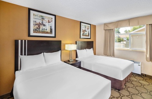 Taber Hotel | Discover Econo Lodge Taber: Rated 9.4 with Great Amenities