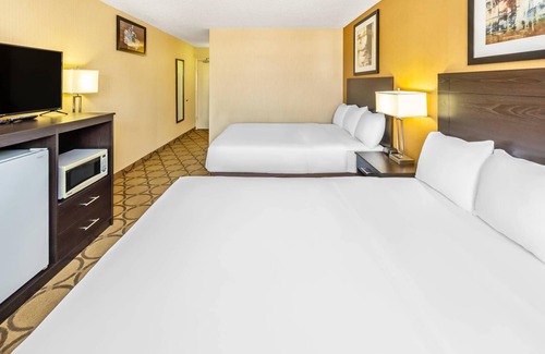 Taber Hotel | Discover Econo Lodge Taber: Rated 9.4 with Great Amenities