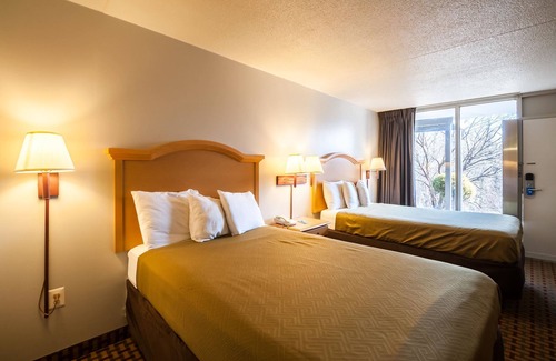 Elkridge Hotel | Budget-Friendly Econo Lodge with Breakfast & Eco Amenities