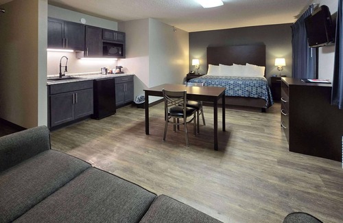 Ortonville Hotel | Budget-Friendly Econo Lodge: Highly Rated with Breakfast & More