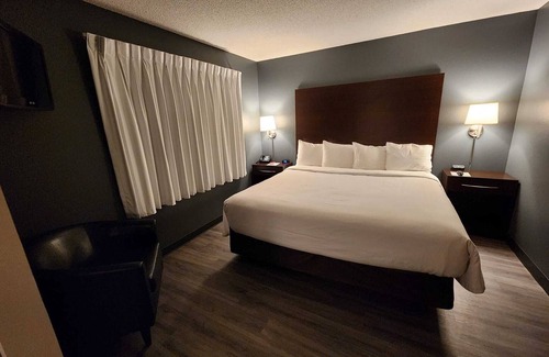 Ortonville Hotel | Budget-Friendly Econo Lodge: Highly Rated with Breakfast & More