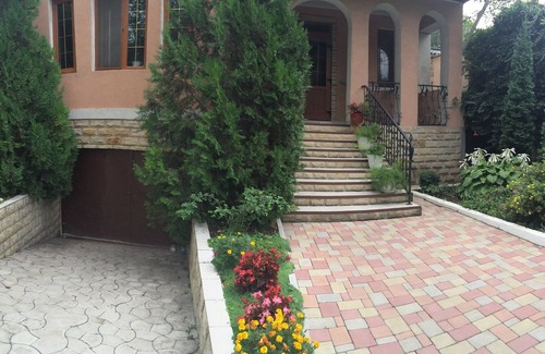 Chisinau Apartment | Budget-Friendly Cozy 2-Bedroom Apartment in City Center