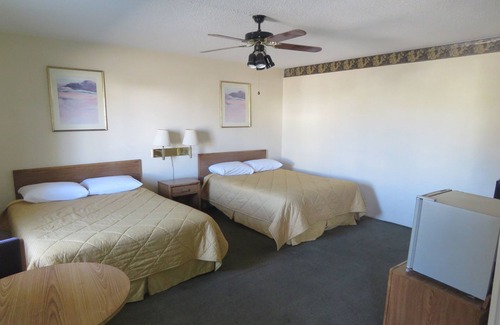 Polvadera Hotel | Budget-Friendly Economy Inn with Spa and Dining Options