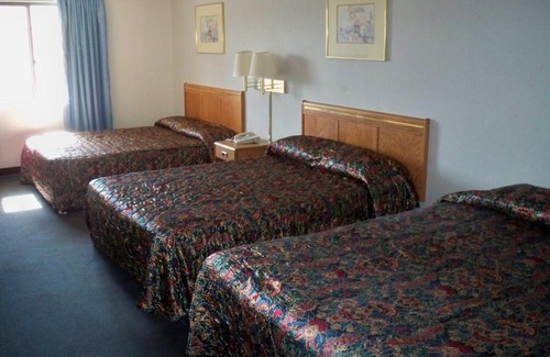 Wentzville Hotel | Budget-Friendly Economy Inn Wentzville with Family Amenities