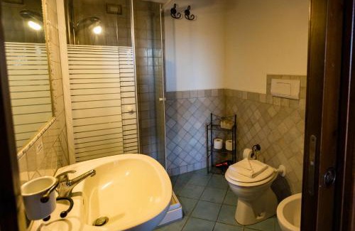 Dorgali House | Relax at Ecoparco Neulè: Pet-Friendly Oceanfront Retreat