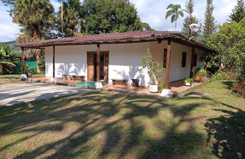 El Queremal House | Cozy Holiday Homes in Colombia for Family and Pets