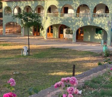 Albacete Hotel | Discover ECORESORT LOS SUEÑOS DEL JÚCAR with Pool & Pets
