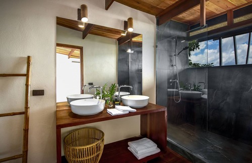 Koh Tao Hotel | Eco-Friendly Stay at Ecotao Lodge: Spa & Pool Bliss