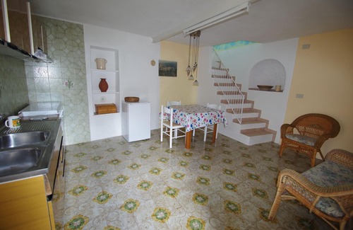 Belmonte Calabro House | Experience Ecotourism in Calabria's Enchanting Village