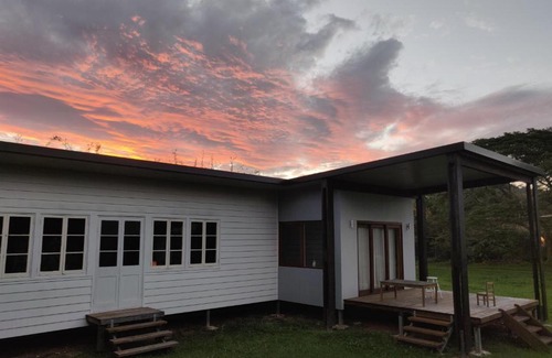 Currumbin Valley Villa | Relaxing Retreat at Ecovilla Currumbin Valley with Pool