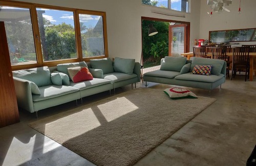 Currumbin Valley Villa | Relaxing Retreat at Ecovilla Currumbin Valley with Pool