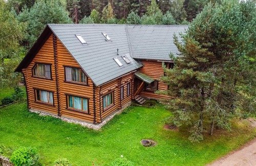 Khachin Island House | EcoVillage Seliger 1: Pet-Friendly Oceanfront Retreat