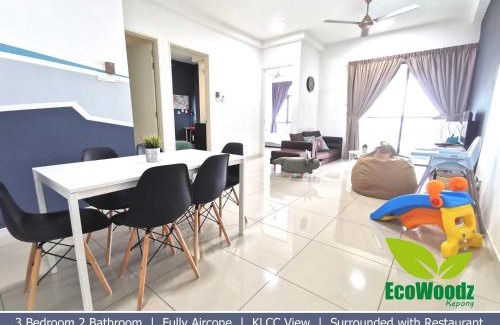 Jinjang Apartment | EcoWoodz @ Kepong Residence: 4-Star Stay with Pool & Dining