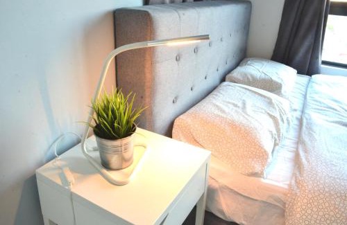Jinjang Apartment | EcoWoodz @ Kepong Residence: 4-Star Stay with Pool & Dining