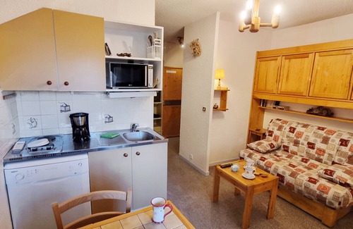 Saint-Leger-les-Melezes Apartment | Ecrins National Park, Hautes Alpes, attractive 30m² fully-equipped apartment up for grabs