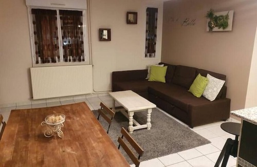 Les Serres - Vivier Apartment | Peaceful Ecully Apartment: Family-Friendly Retreat Awaits