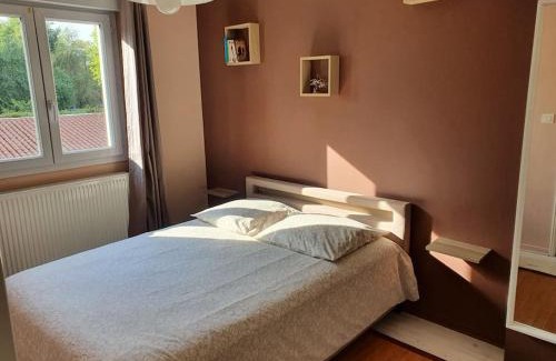 Les Serres - Vivier Apartment | Tranquil Ecully Apartment: Pet & Child Friendly Retreat
