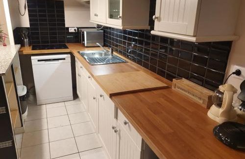 Les Serres - Vivier Apartment | Tranquil Ecully Apartment: Pet & Child Friendly Retreat