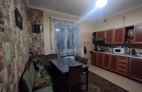 Geghanist House | Cozy Ed&Er Guesthouse: Family-Friendly Getaway Awaits