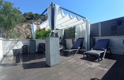 Castelldefels Villa | Experience Edard's Great House: Oceanfront Bliss Awaits