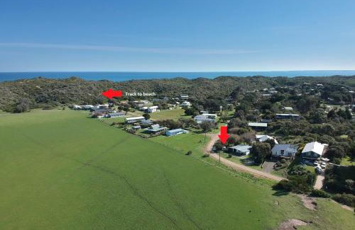 Venus Bay Other | Pet-Friendly Eddie's Caravan @ VB - Guest Rated 10/10