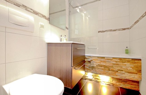 Josephsburg Apartment | Relaxing Getaway at Eddy's Rest in Munich East