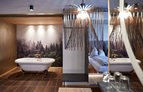 Maria Alm am Steinernen Meer Resort | Family-Friendly EdeR FriDa Hotel with Pool & Dining
