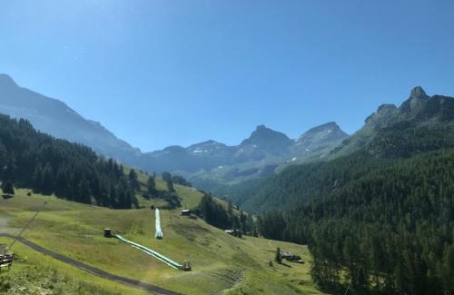 Champoluc Hotel | Discover Edelweiss Hotel Champoluc - Pet Friendly Retreat