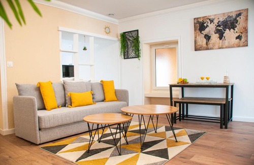 Centre Ville Apartment | Pet-Friendly Eden-Apart: Rated 9/10 by Happy Guests