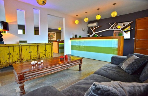 Kone Apartment | Explore Eden Appartel: Family-Friendly with Pool Access