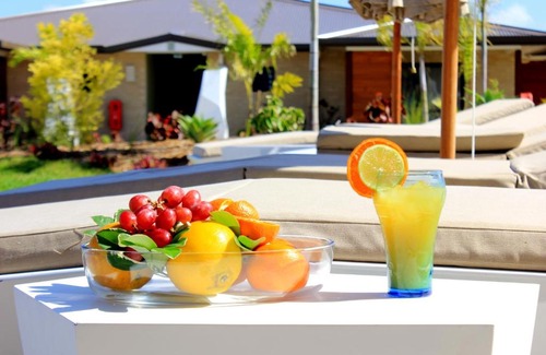 Kone Apartment | Explore Eden Appartel: Family-Friendly with Pool Access
