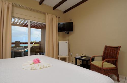 Kralendijk Resort | Relax at Eden Beach Resort - Ideal for Pet Lovers & Families