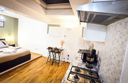 Shacklewell Apartment | Eden Escape: Cozy Dalston Studio