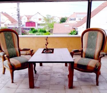 Crehange Apartment | Discover Eden: Family-Friendly Retreat with High Ratings