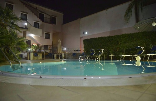 Torre Annunziata Villa | Relaxing Eden Holiday House Pompeii with Private Pool