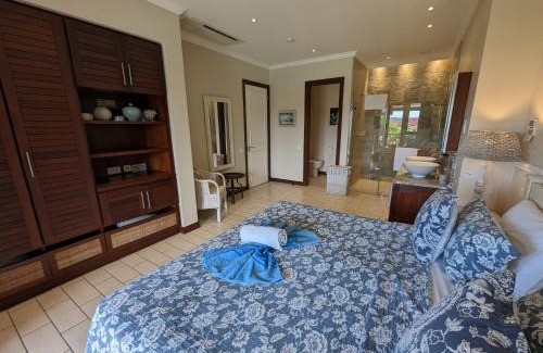 Eden Island Apartment | Elegant Oceanfront Escape at Eden Island Apartment Citronelle