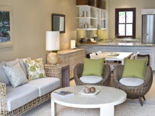 Eden Island Apartment | Experience Eden Island: 4-Star Oceanfront Retreat