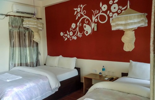 Sauraha Hotel | Explore Eden Jungle Resort: Your Garden Getaway in Chitwan