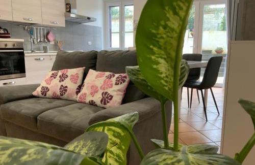Ronciglione Apartment | Pet-Friendly Haven: EDEN. La casa di Claudia, Rated 9.5/10