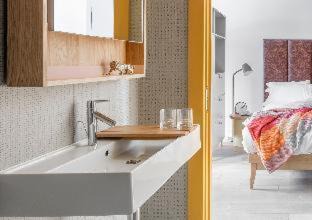 New Town Hotel | Discover Eden Locke: Pet-Friendly Retreat with Top Ratings