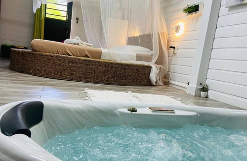 Sainte-Luce House | Relax at Eden Paradise Spa Ecolodge with Pool & Hot Tub