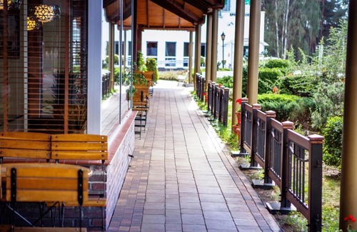 Rydzyna Hotel | Inviting Eden: Guest Rated 10/10 with Family-Friendly Amenities