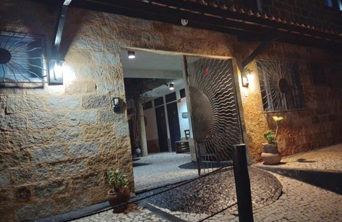 Lagoinha Hotel | Cozy EDEN Pousada: Pet-Friendly Getaway for Families