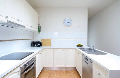 Fitzroy North House | Experience Local Life at Eden in Fitzroy North