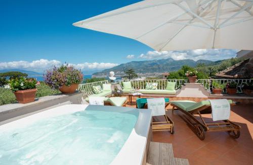 Sorrento Villa | Beautiful Eden Villa: Oceanfront with 10/10 Guest Rating