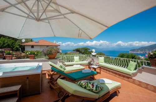 Sorrento Villa | Beautiful Eden Villa: Oceanfront with 10/10 Guest Rating