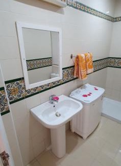 Playa Sidi Mehrez Villa | Relaxing Eden Villa with Oceanfront Views and Pool Access