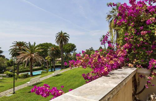 Nervi Apartment | Experience Eden Vista Mare: A 4-Star Poolside Retreat